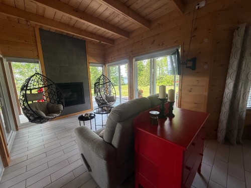 Living Room - 741 Ch. De Moffet-Latulipe, Moffet, QC - Indoor Photo Showing Living Room With Fireplace