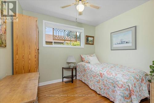 2 Corbett Crescent, Aurora, ON - Indoor Photo Showing Bedroom