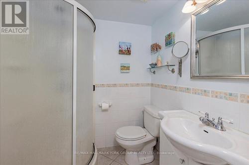 2 Corbett Crescent, Aurora, ON - Indoor Photo Showing Bathroom