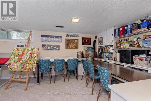 2 Corbett Crescent, Aurora, ON - Indoor