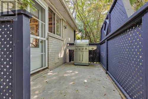 2 Corbett Crescent, Aurora, ON - Outdoor