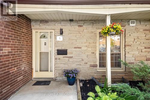 5 ARBOUR GLEN CRESCENT  London East (East A), ON N5Y 1Z9