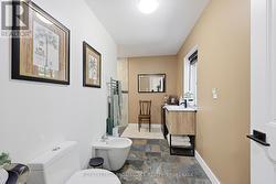 Guest Bathroom - 