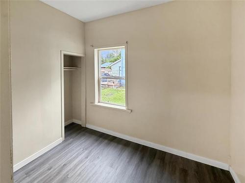 428 11Th Street, Brandon, MB - Indoor Photo Showing Other Room