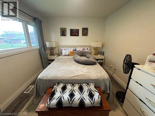 49 Edinburgh Road Unit# Main, Kitchener, ON - Indoor Photo Showing Bedroom