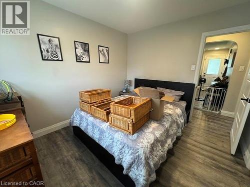 49 Edinburgh Road Unit# Main, Kitchener, ON - Indoor Photo Showing Bedroom