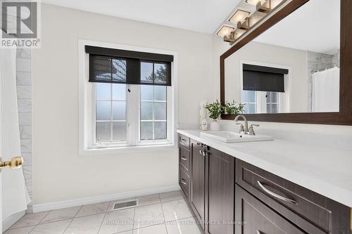 2203 Turnberry Road, Burlington, ON - Indoor Photo Showing Bathroom