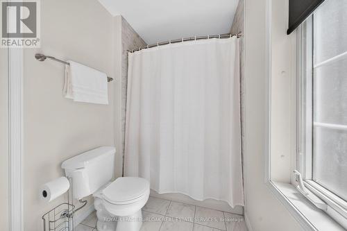 2203 Turnberry Road, Burlington, ON - Indoor Photo Showing Bathroom