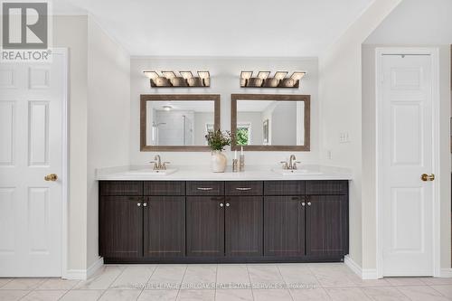 2203 Turnberry Road, Burlington, ON - Indoor Photo Showing Bathroom
