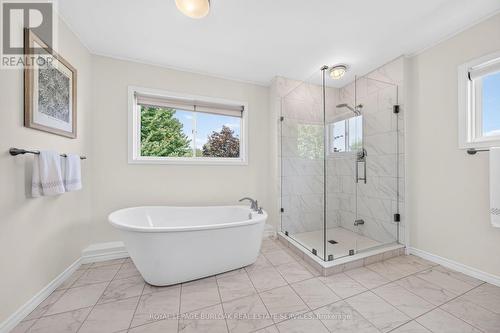 2203 Turnberry Road, Burlington, ON - Indoor Photo Showing Bathroom