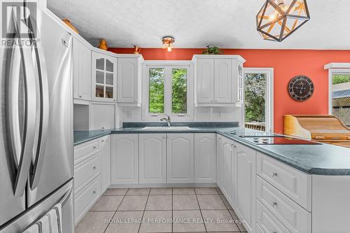 828 Principale Street, Casselman, ON - Indoor Photo Showing Kitchen