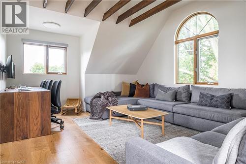 435 Dundurn Street S, Hamilton, ON - Indoor Photo Showing Living Room