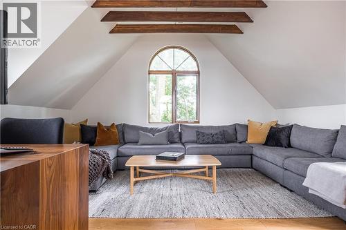 435 Dundurn Street S, Hamilton, ON - Indoor Photo Showing Living Room