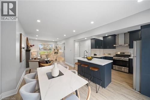 305 Weir Street N, Hamilton, ON - Indoor Photo Showing Kitchen