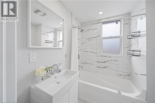 305 Weir Street N, Hamilton, ON - 