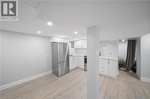 305 Weir Street N, Hamilton, ON - Indoor