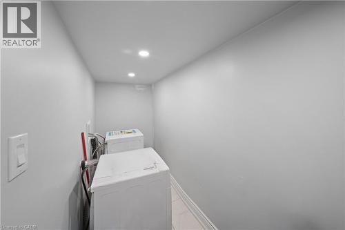 305 Weir Street N, Hamilton, ON - Indoor Photo Showing Laundry Room