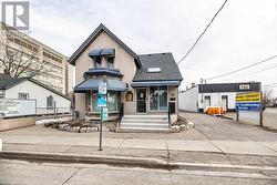 71 ALBERT STREET  Oshawa (Central), ON L1H 4R1