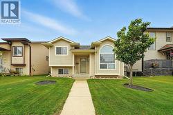 23 Dubois Crescent  Red Deer, AB T4R 3H8