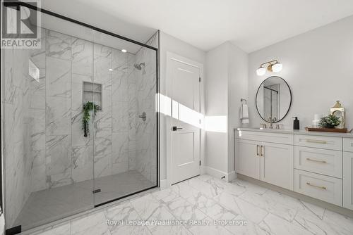 32 Fraser Drive, Quinte West (Sidney Ward), ON - Indoor Photo Showing Bathroom