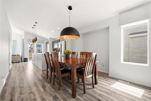 7 George Barone Bay, Winnipeg, MB - Indoor Photo Showing Dining Room