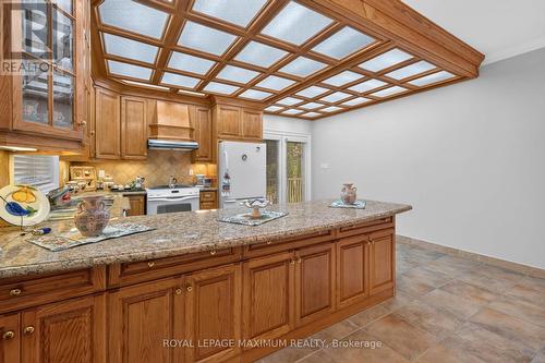378 Rustic Road, Toronto, ON - Indoor Photo Showing Kitchen