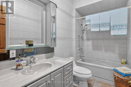 378 Rustic Road, Toronto, ON - Indoor Photo Showing Bathroom