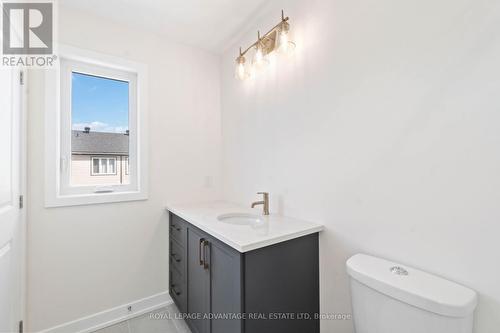 35 Whitcomb Crescent, Smiths Falls, ON - Indoor Photo Showing Bathroom