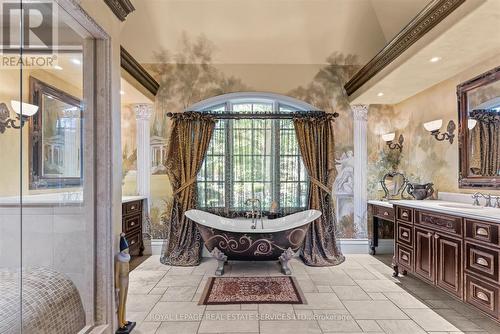 Cast Iron Clawfoot Tub in Spa-Like Primary Ensuite - 10090 Pineview Trail, Milton, ON - Indoor Photo Showing Bathroom