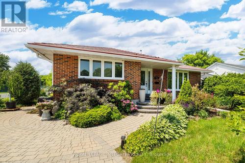 924 Rex Avenue, Ottawa, ON 