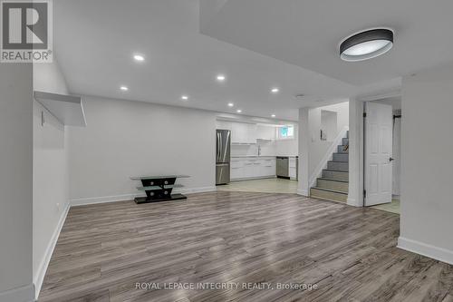 924 Rex Avenue, Ottawa, ON 