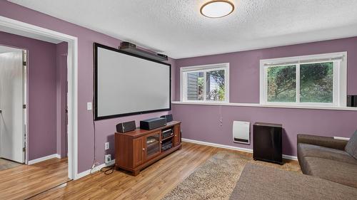 9-3000 Richter Street, Kelowna, BC - Indoor