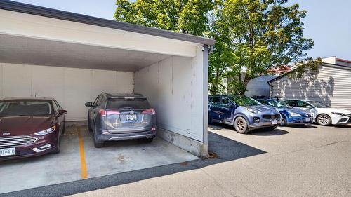 9-3000 Richter Street, Kelowna, BC - Outdoor With Exterior