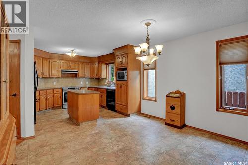 3474 Olive Grove, Regina, SK - Indoor Photo Showing Kitchen