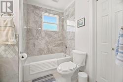 Main bath - 