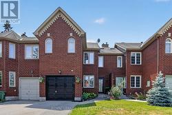3 HEPBURN COURT  Ottawa, ON K2L 3Z3