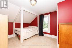 Bedroom - Bright bedroom on second floor - 
