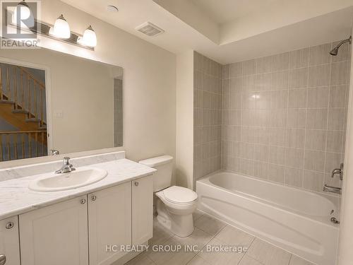 124 - 2645 Eaglesham Path, Oshawa, ON - Indoor Photo Showing Bathroom