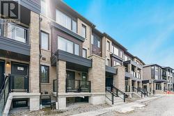 39 APPLETREE LANE Barrie, ON L9J 0P1
