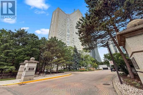 2804 - 3650 KANEFF CRESCENT  Mississauga, ON L5A 4A1