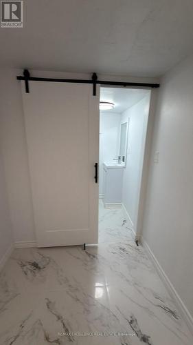 25 GARRATT (ROOM) BOULEVARD , Toronto, Ontario M3K 1S8 4