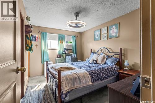 2450 15Th Avenue E, Prince Albert, SK - Indoor Photo Showing Bedroom