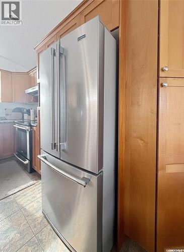 731 Adamson Crescent, Shellbrook, SK - Indoor Photo Showing Kitchen