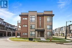 1327 ANTHONIA TRAIL Oakville, ON L6H 7Y8