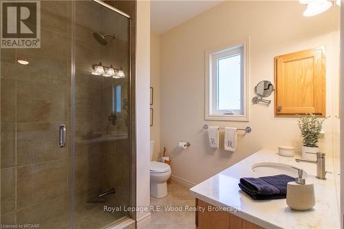 6 Esseltine Drive, Tillsonburg, ON - Indoor Photo Showing Bathroom