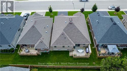 6 Esseltine Drive, Tillsonburg, ON - Outdoor