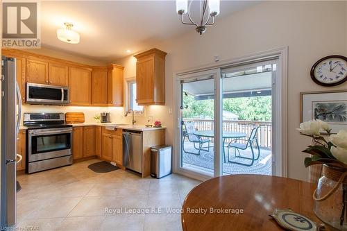 6 Esseltine Drive, Tillsonburg, ON - Indoor Photo Showing Kitchen With Stainless Steel Kitchen