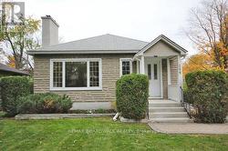 209 KNOX CRESCENT Ottawa, ON K1G 0K6