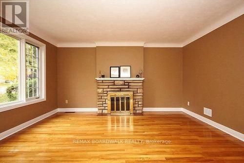 209 Knox Crescent, Ottawa, ON - Indoor Photo Showing Other Room With Fireplace