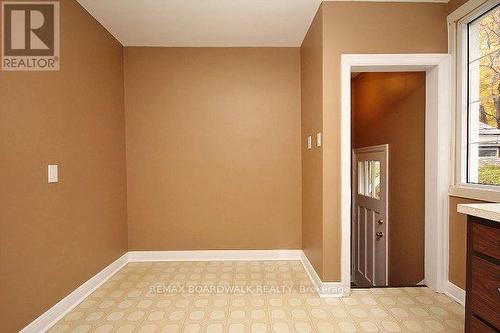 209 Knox Crescent, Ottawa, ON - Indoor Photo Showing Other Room